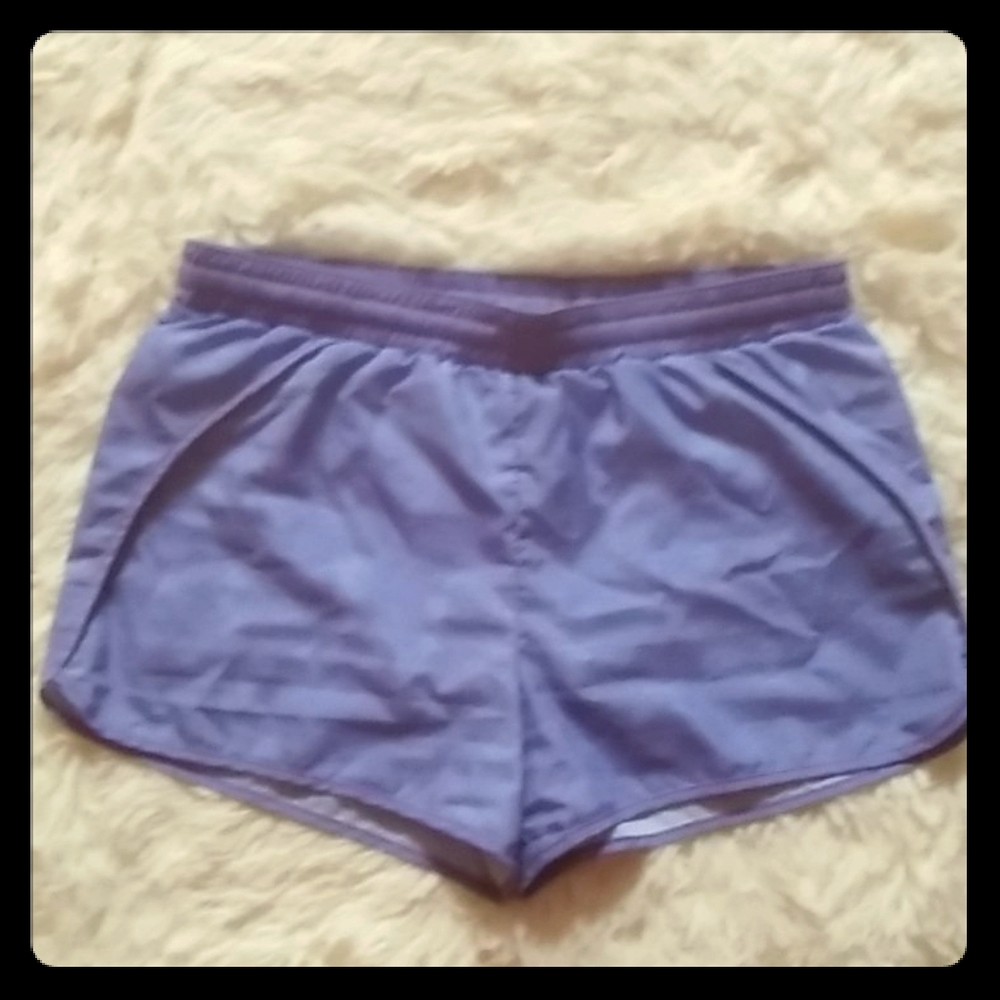 Xersion L14 reg purple shorts